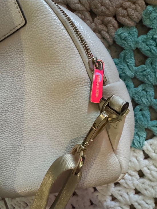 Michael Kors Erin Light Cream Pebbled Leather Mini Backpack Gold Hardwrar main image 8